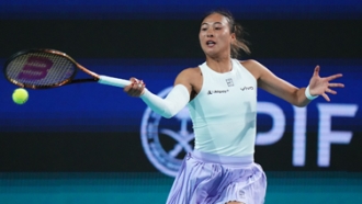 特朗普获国际足联首届和平奖，美国队实力最强，称梅西与C罗相当，展现其对足球的热爱与支持。