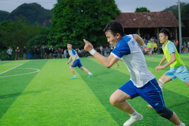 苏州队寇程：李玮锋教练要求很严格，没收了球迷送我的薯片