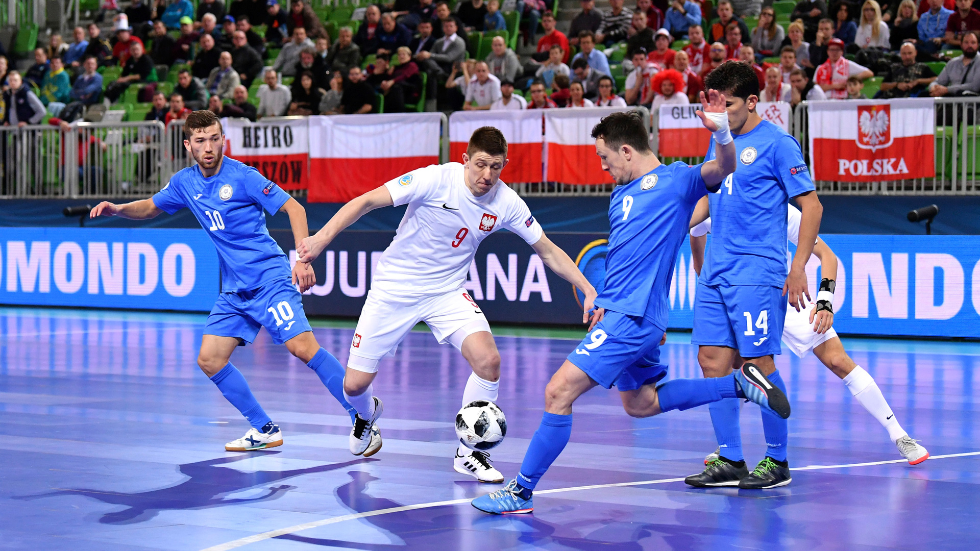 沪媒：只有俱乐部在亚洲赛场拔份了，中国男足才可能冲出亚洲